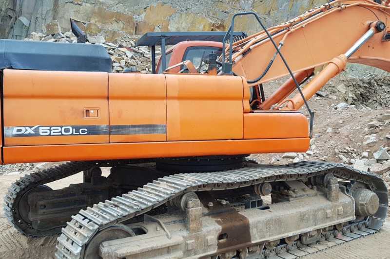 OmecoHub - Immagine DOOSAN D520LC